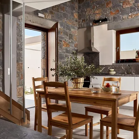 Villa Omythos *